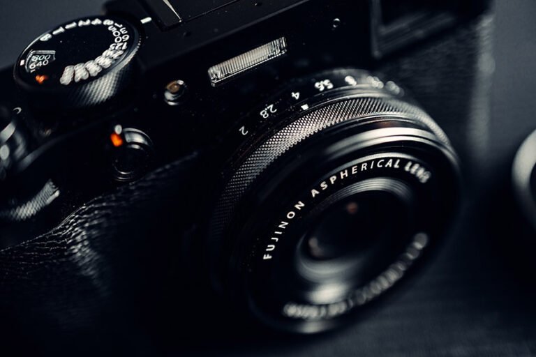 Fujifilm vs Sony Which one is better? Crazy about Fuji cameras & Lenses