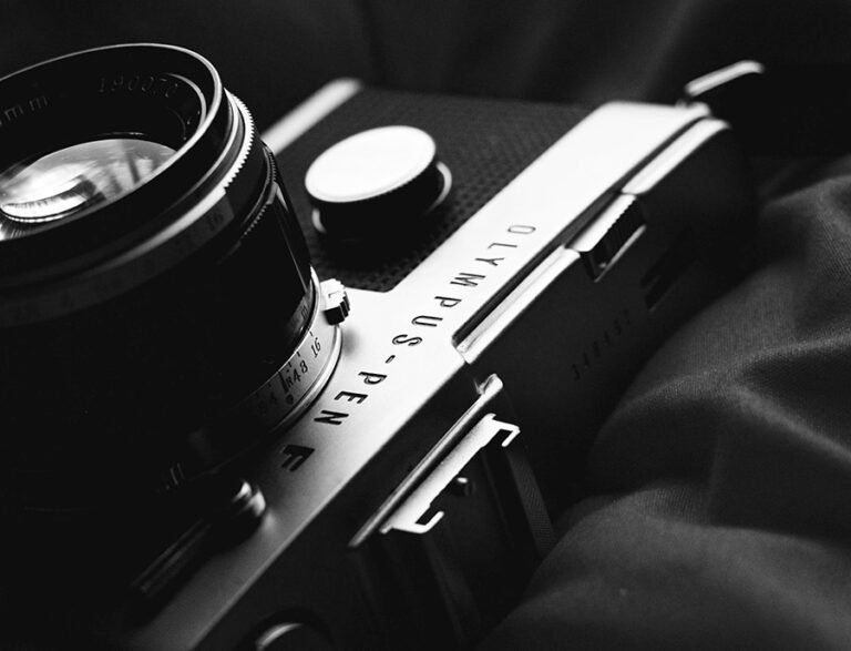Fujifilm vs Olympus Which is better? Crazy about Fuji cameras & Lenses
